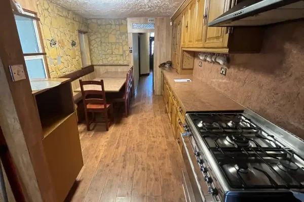 1e7c0851-c53d-4176-b450-a4680b3f1533